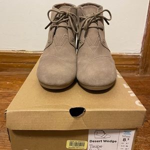 Toms Dessert Wedge Bootie 8.5